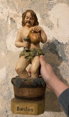 Bacchus gottheit geschnitzt - bacchus,