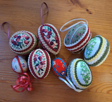 8 Vintage Ostereier mit Stoff